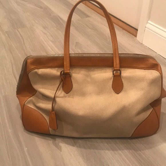 Prada bag - Picture 1 of 7
